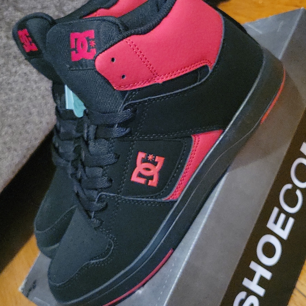 DC Shoes Cure Hi Top Men's 6